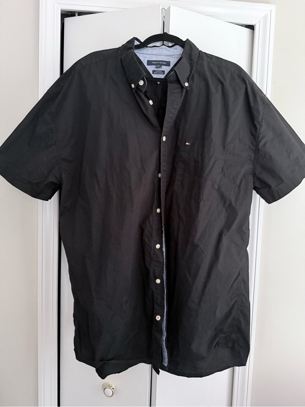 Tommy Hilfiger Men's Black Short-Sleeve Button-Down Shirt